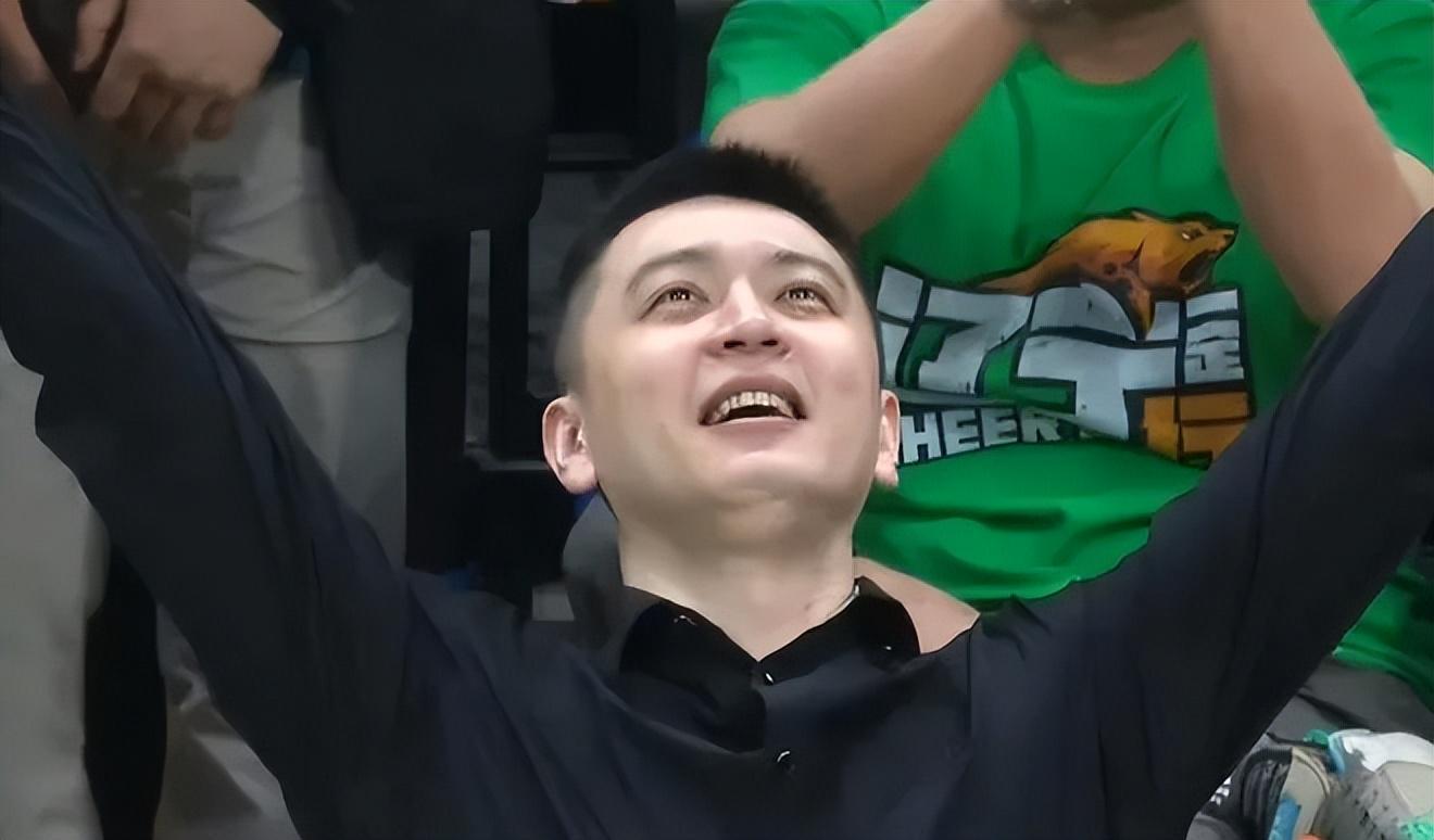 九游电脑版-热搜第一！杨鸣辞职！球队4连败，单节仅得4分，成为导火索
